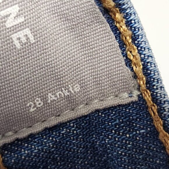 Everlane Medium Wash Stretch Denim Mid Rise Slim Ankle Jeans - Picture 7 of 8